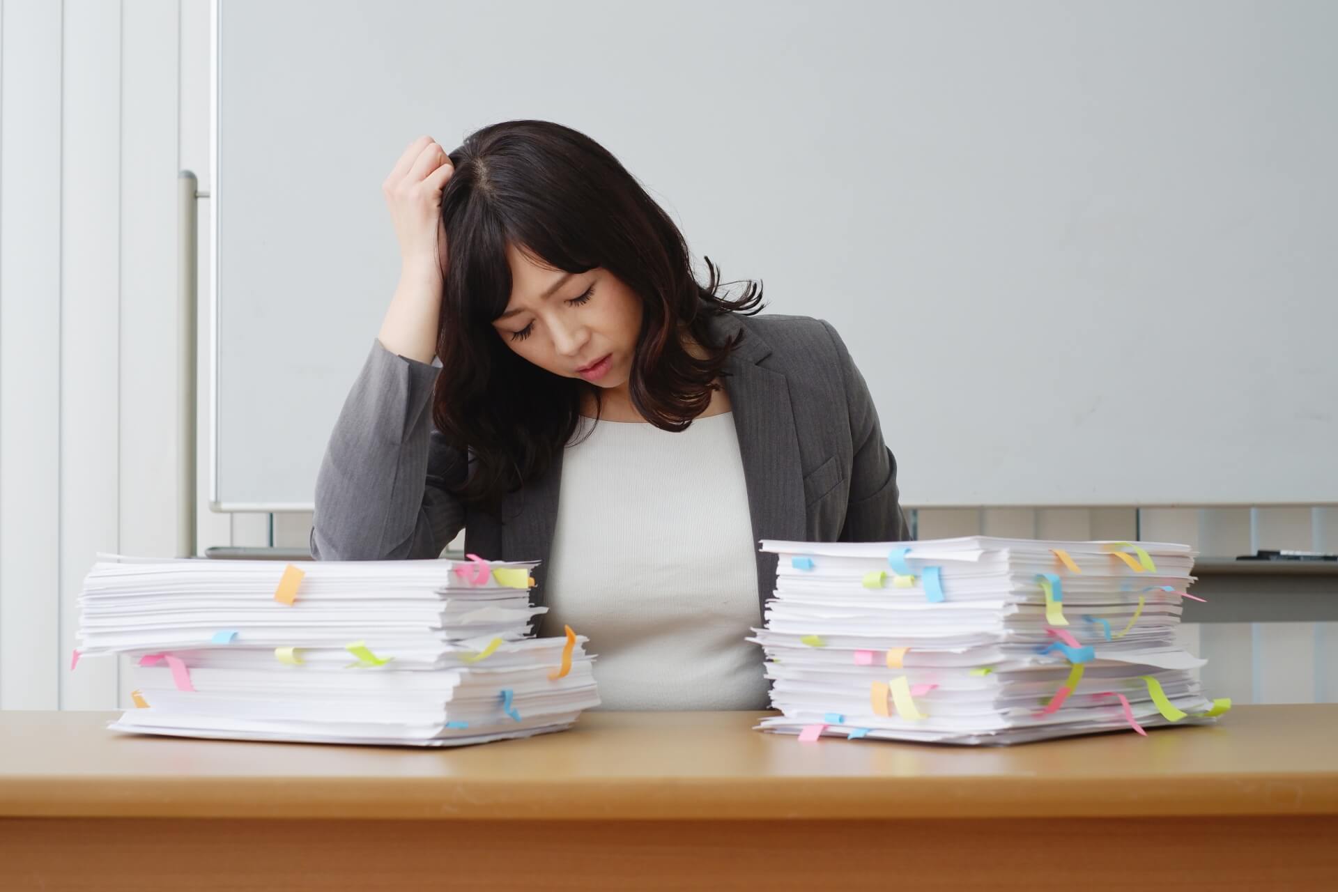 大学職員を辞めたい、辛いときのストレス解消法|辞めるか続けるべきかの判断基準を解説 | THE CAREER(ザ キャリア)